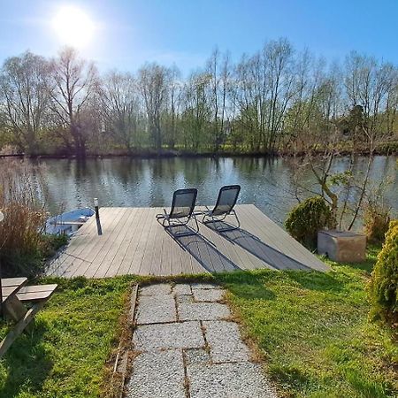 Het Witte Chalet Aan Het Water Van Monumentaal Fort Ooltgensplaat Esterno foto
