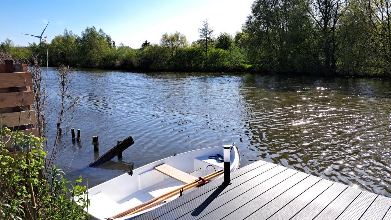 Het Witte Chalet Aan Het Water Van Monumentaal Fort Ooltgensplaat Esterno foto