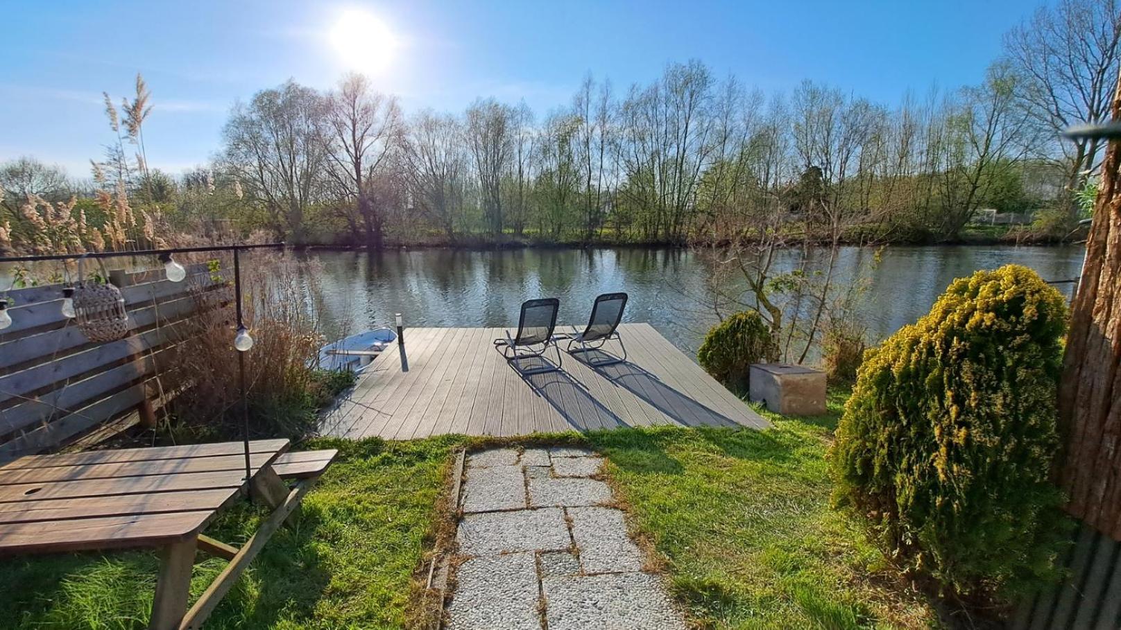 Het Witte Chalet Aan Het Water Van Monumentaal Fort Ooltgensplaat Esterno foto